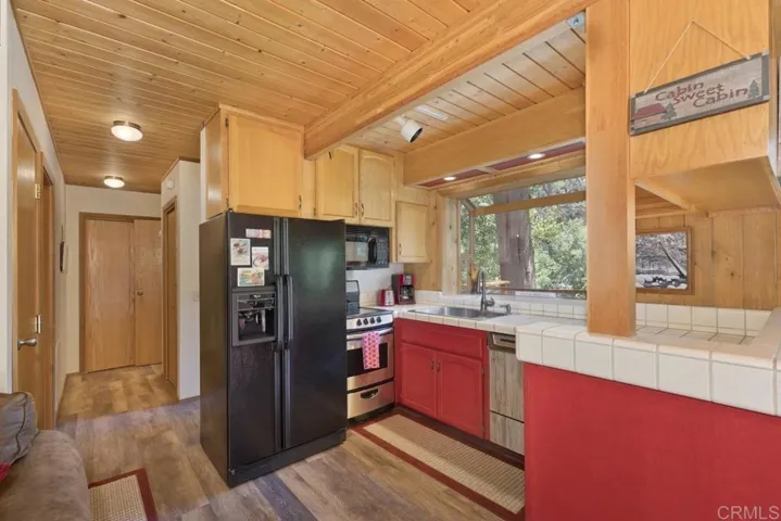 175 Columbine Drive, Bishop, California 93514