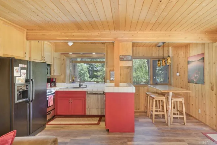 175 Columbine Drive, Bishop, California 93514