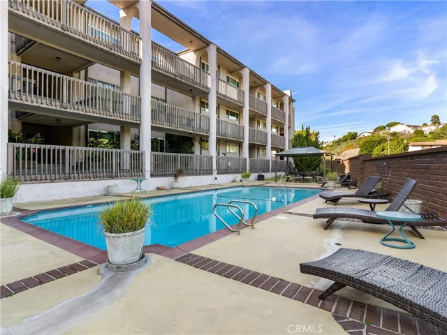 Lounge Pool Area