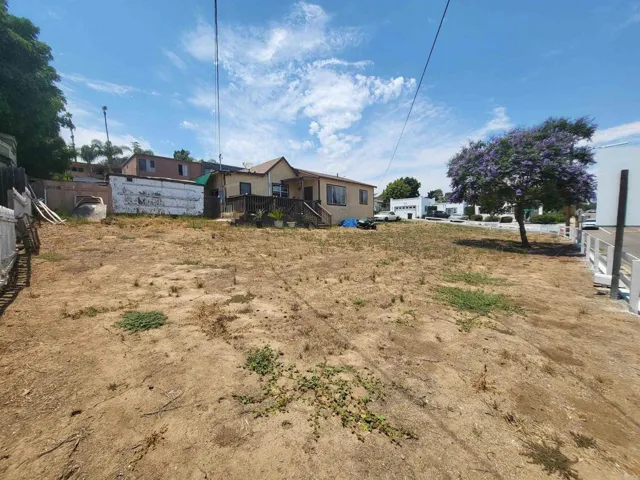 132 N Mission Rd, Fallbrook, California 92028