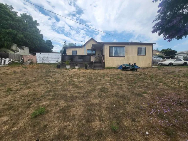 132 N Mission Rd, Fallbrook, California 92028