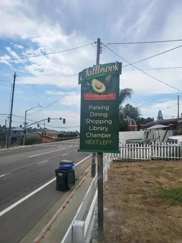 132 N Mission Rd, Fallbrook, California 92028