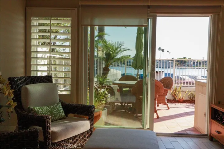 5564 Spinnaker Bay Drive, Long Beach, California 90803