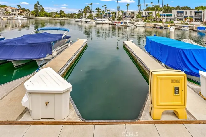 5564 Spinnaker Bay Drive, Long Beach, California 90803