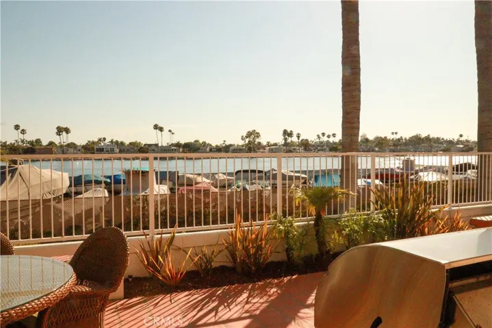 5564 Spinnaker Bay Drive, Long Beach, California 90803