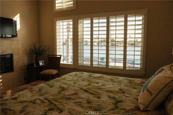 5564 Spinnaker Bay Drive, Long Beach, California 90803