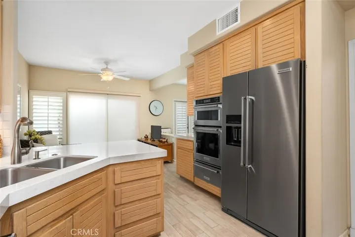 5564 Spinnaker Bay Drive, Long Beach, California 90803