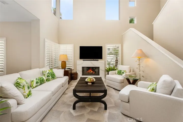 5564 Spinnaker Bay Drive, Long Beach, California 90803