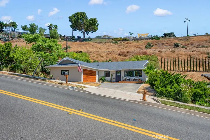 19519 Aldbury Street, Canyon Country, California 91351