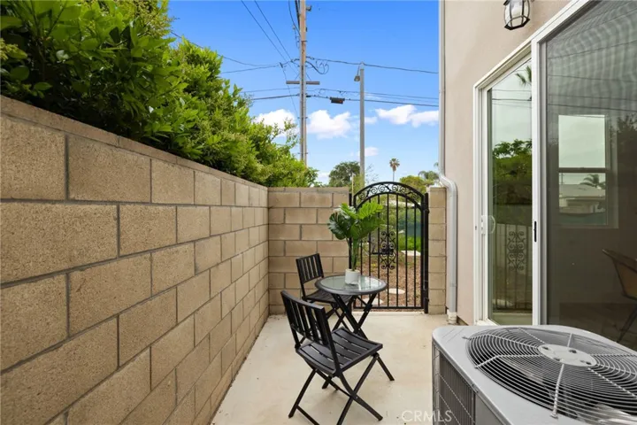11237 Gladhill Road 6, Whittier, California 90604