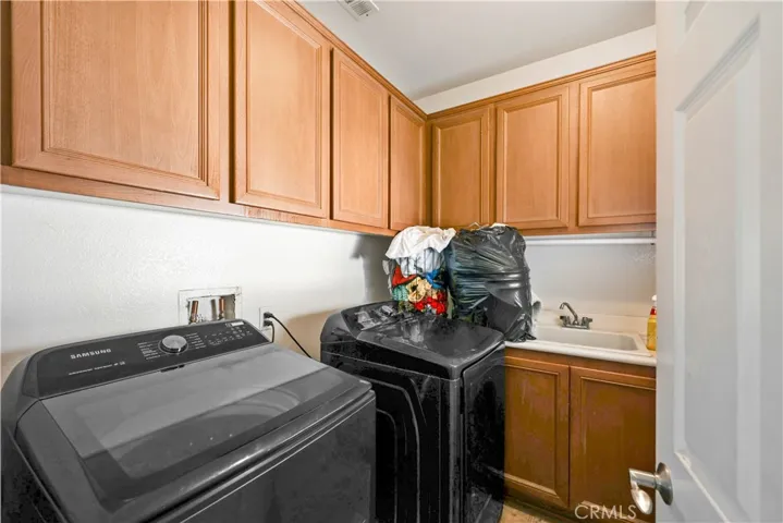 Laundry Room- 2nd floor