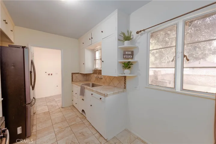 1484 N White Avenue, Pomona, California 91768