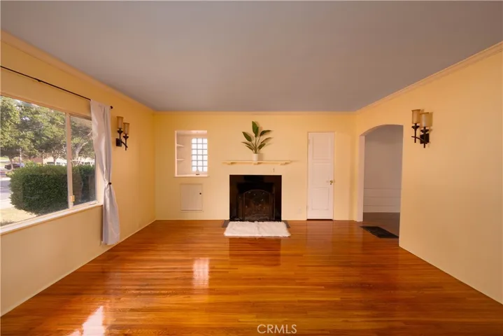 1484 N White Avenue, Pomona, California 91768