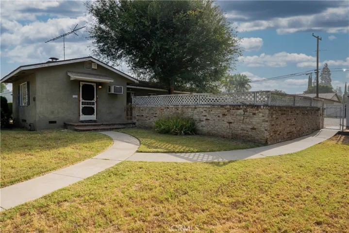 1484 N White Avenue, Pomona, California 91768