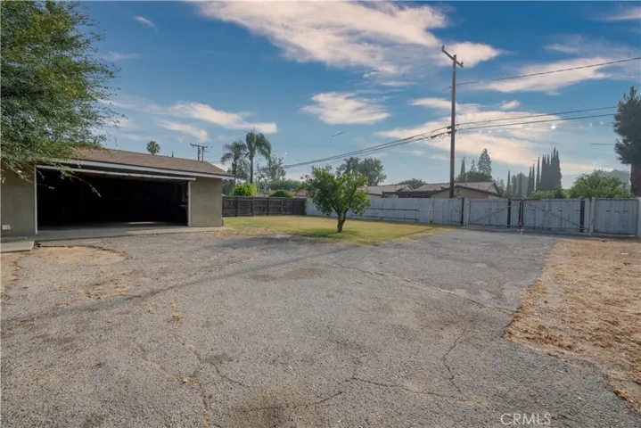 1484 N White Avenue, Pomona, California 91768