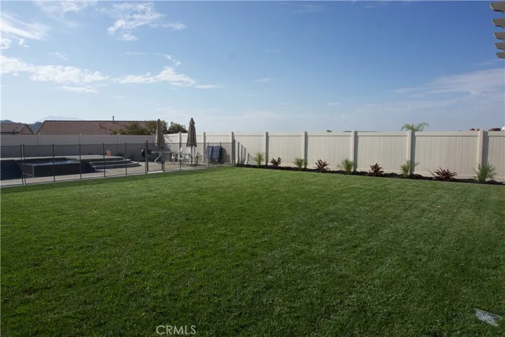 808 Hilltop Court, Calimesa, California 92320