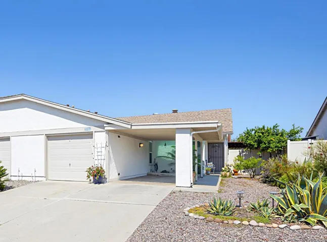 10971 Via Banco, San Diego, California 92126