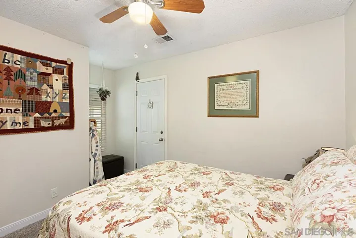 Has direct access to the garage.