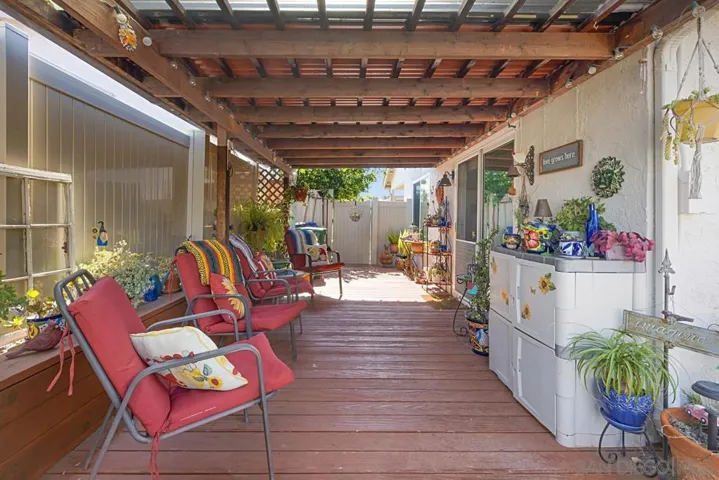 10971 Via Banco, San Diego, California 92126