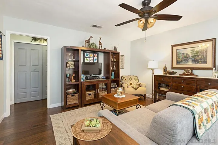 10971 Via Banco, San Diego, California 92126