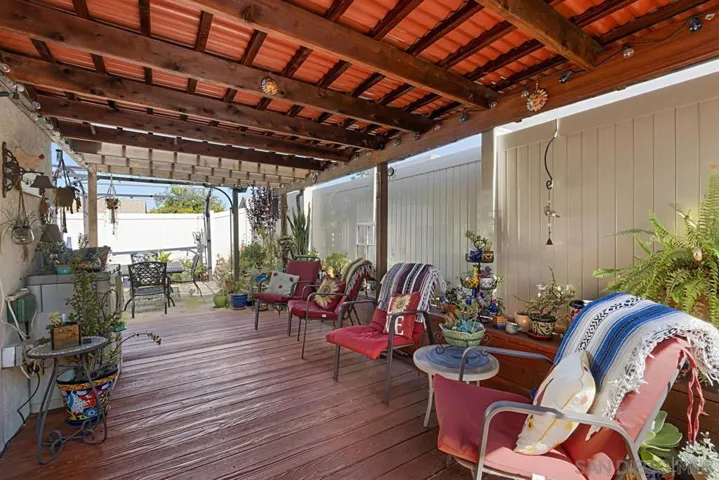 10971 Via Banco, San Diego, California 92126