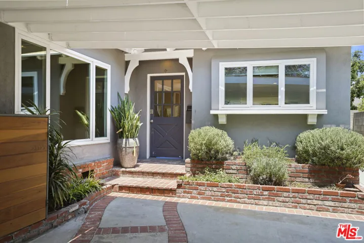 11681 Weddington Street, Valley Village, California 91601