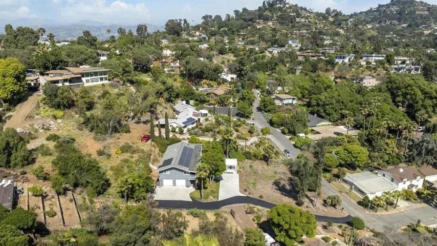 9174 Mollywoods Ave, La Mesa, California 91941