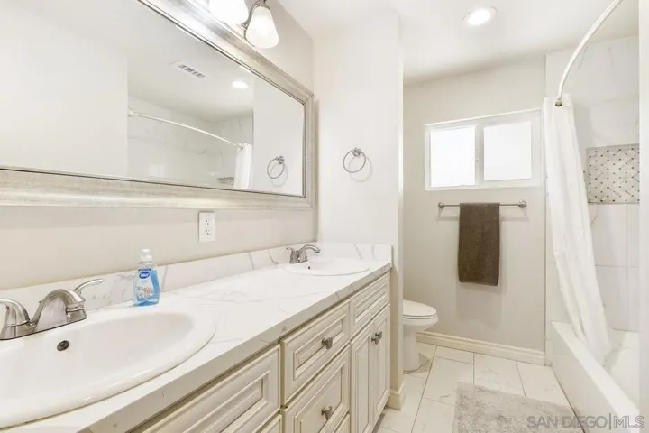 9174 Mollywoods Ave, La Mesa, California 91941