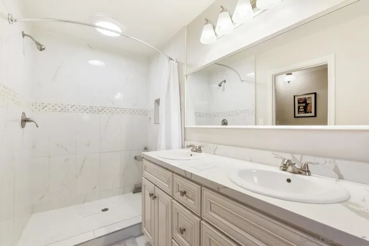 9174 Mollywoods Ave, La Mesa, California 91941