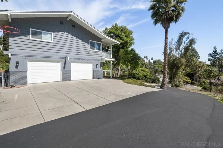 9174 Mollywoods Ave, La Mesa, California 91941