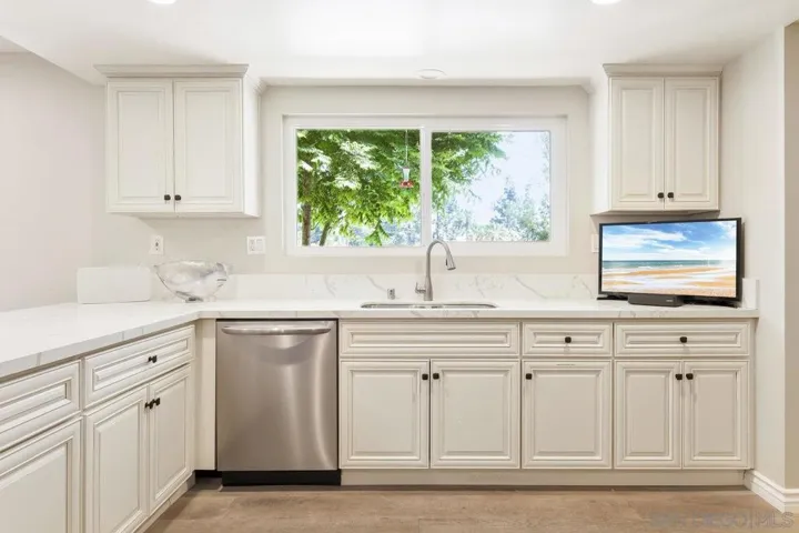 9174 Mollywoods Ave, La Mesa, California 91941