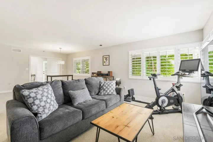 9174 Mollywoods Ave, La Mesa, California 91941