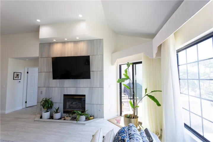 668 Island View Circle, Port Hueneme, California 93041