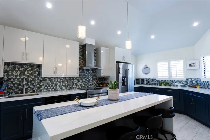 668 Island View Circle, Port Hueneme, California 93041