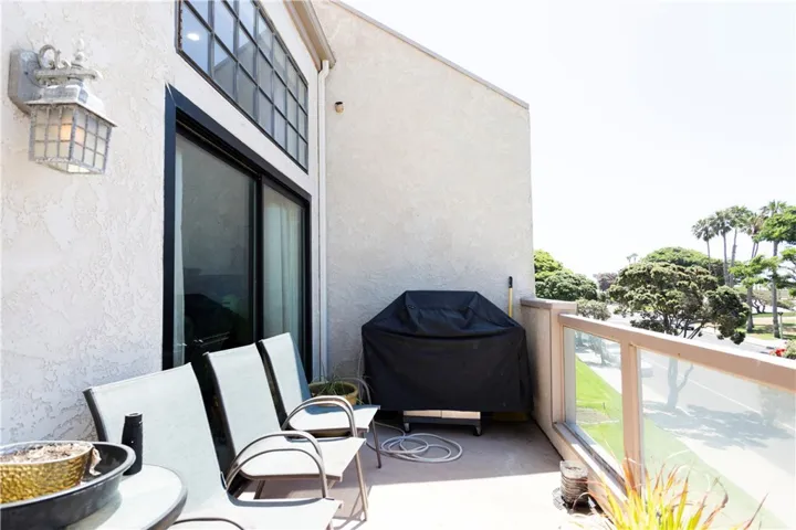 668 Island View Circle, Port Hueneme, California 93041