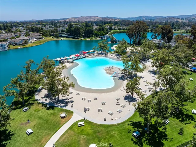 One of the two lagoons by the lake. Here you have the sandy beach with the swimming pool in the center by the beautiful lake. No wonder people love Woodbridge.