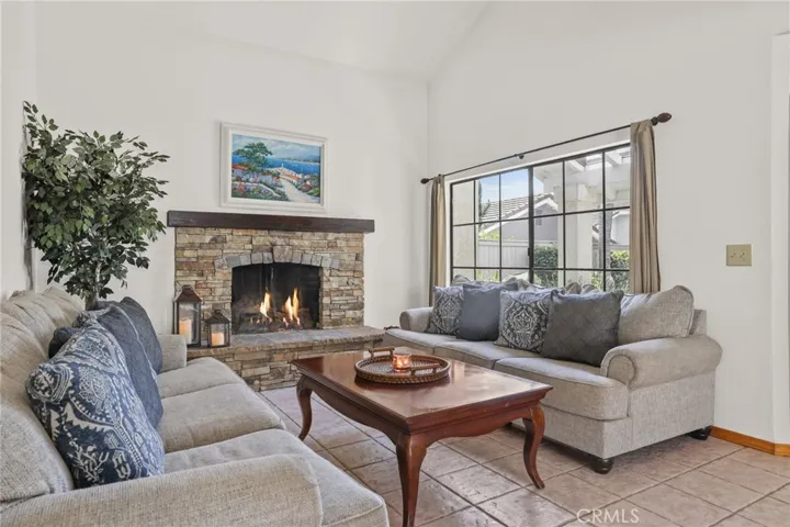 The cool breeze coming from the window makes this place a popular hangout spot any time of the day. Easy to hold a conversation with ample seatings.