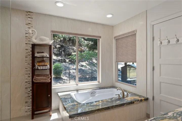 ....With a soaking tub!