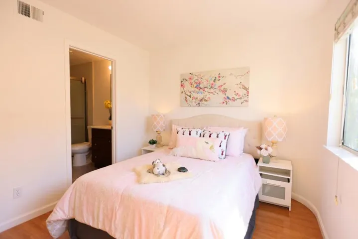 2585 Park Boulevard Z206, Palo Alto, California 94306