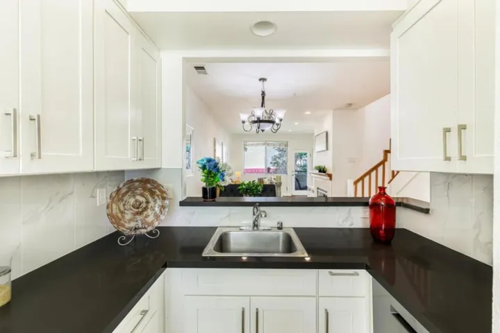 2585 Park Boulevard Z206, Palo Alto, California 94306