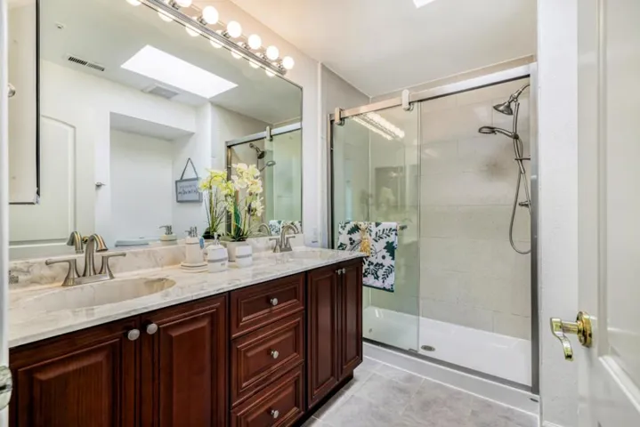 2585 Park Boulevard Z206, Palo Alto, California 94306