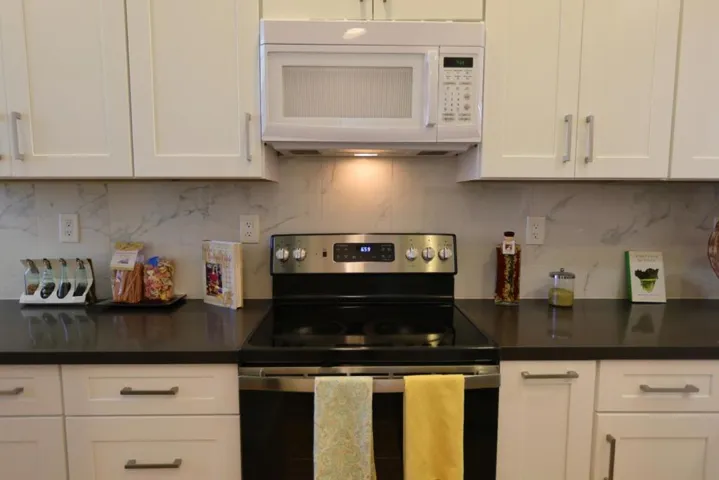 2585 Park Boulevard Z206, Palo Alto, California 94306