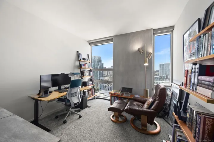 321 10th Ave. 1901, San Diego, California 92101