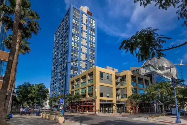321 10th Ave. 1901, San Diego, California 92101