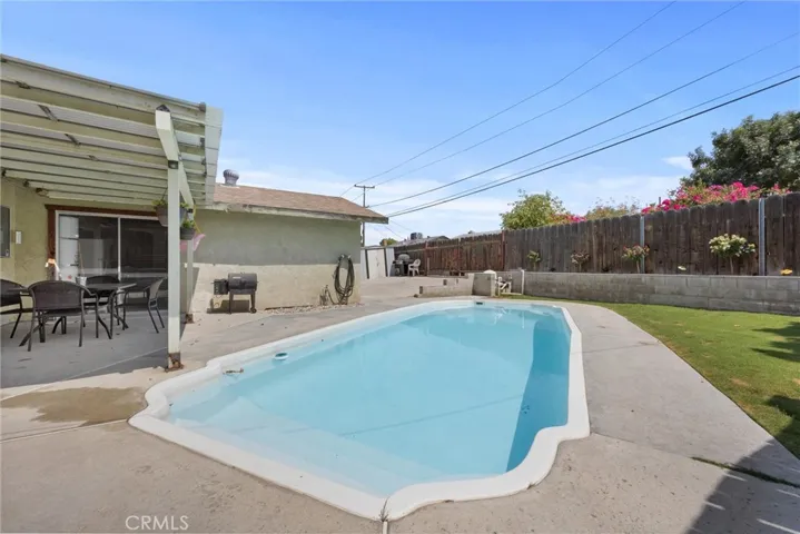 409 Sunset Lane, Taft, California 93268