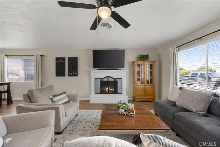 409 Sunset Lane, Taft, California 93268