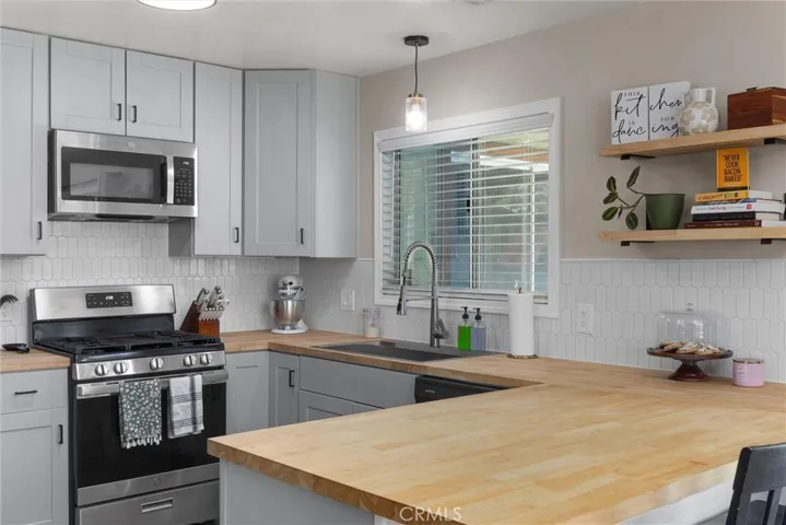 409 Sunset Lane, Taft, California 93268