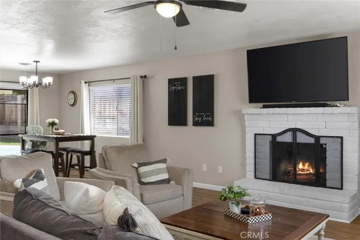 409 Sunset Lane, Taft, California 93268