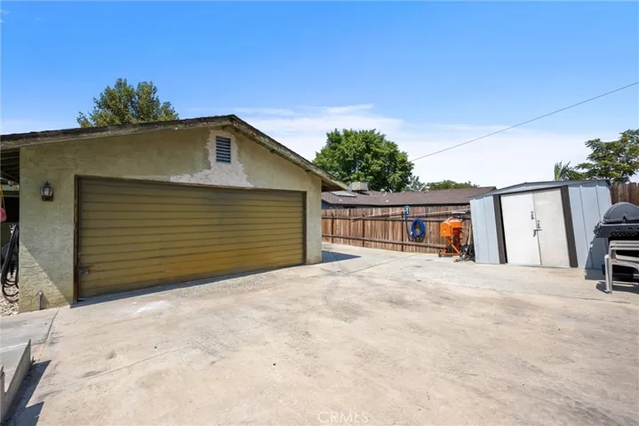 409 Sunset Lane, Taft, California 93268