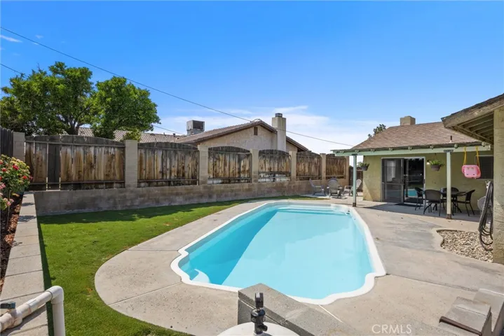 409 Sunset Lane, Taft, California 93268
